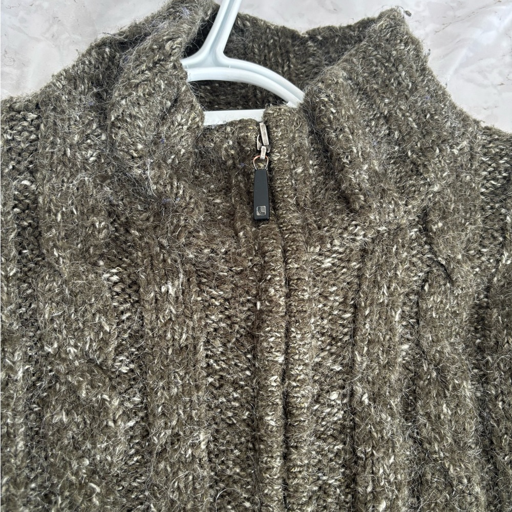 Lolë jacket - Picture 3 of 3